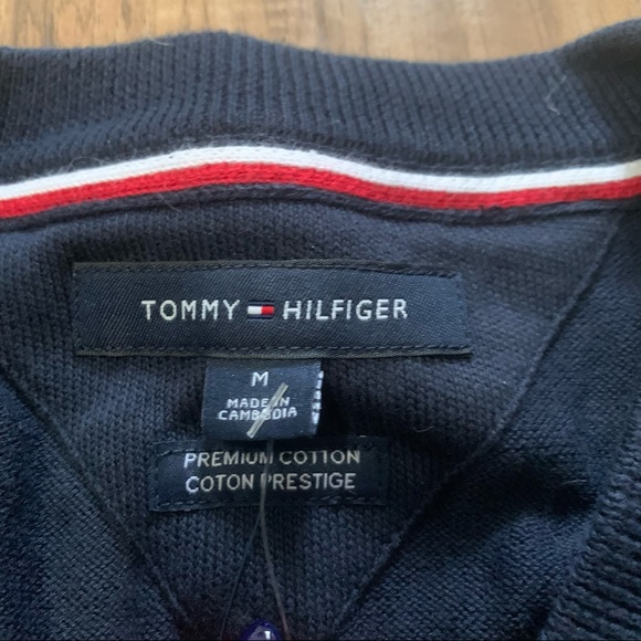 TOMMY HILFIGER V Neck Sweater - Picture 2 of 4
